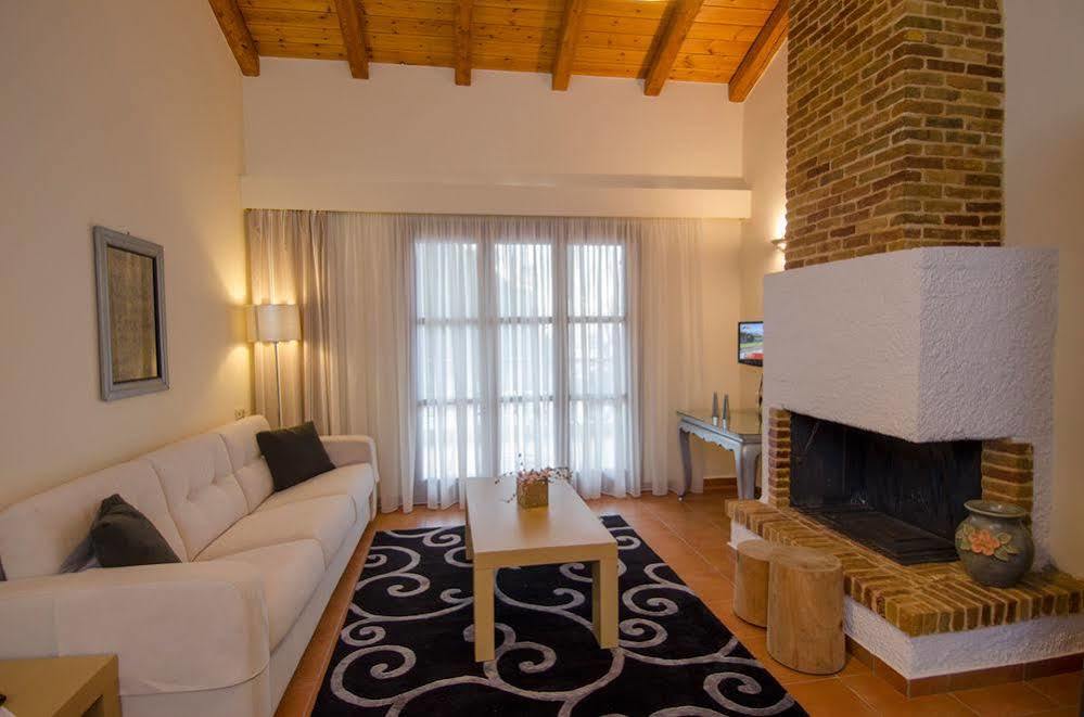 Kaminos Resort Límni Buitenkant foto