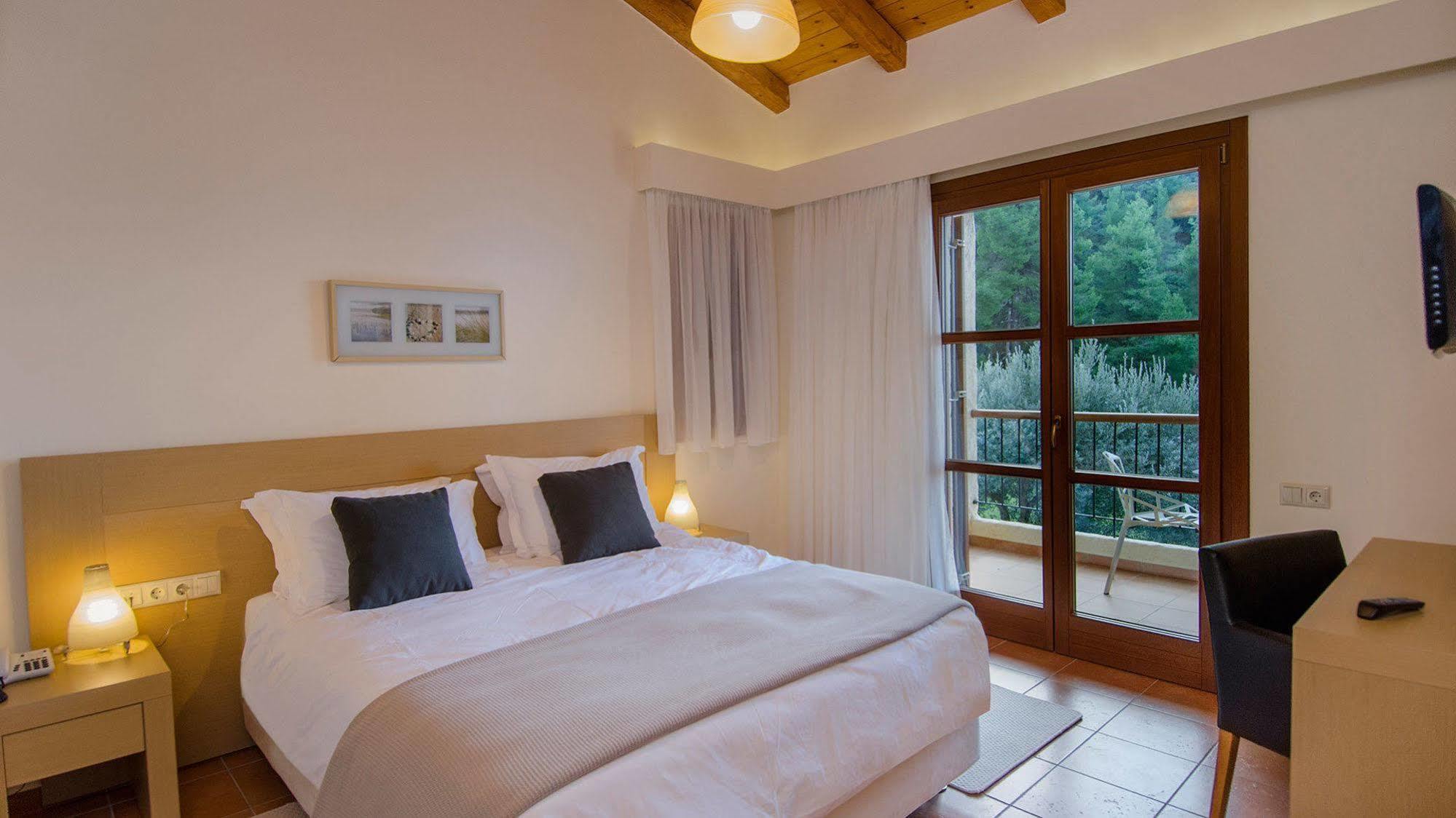 Kaminos Resort Límni Buitenkant foto