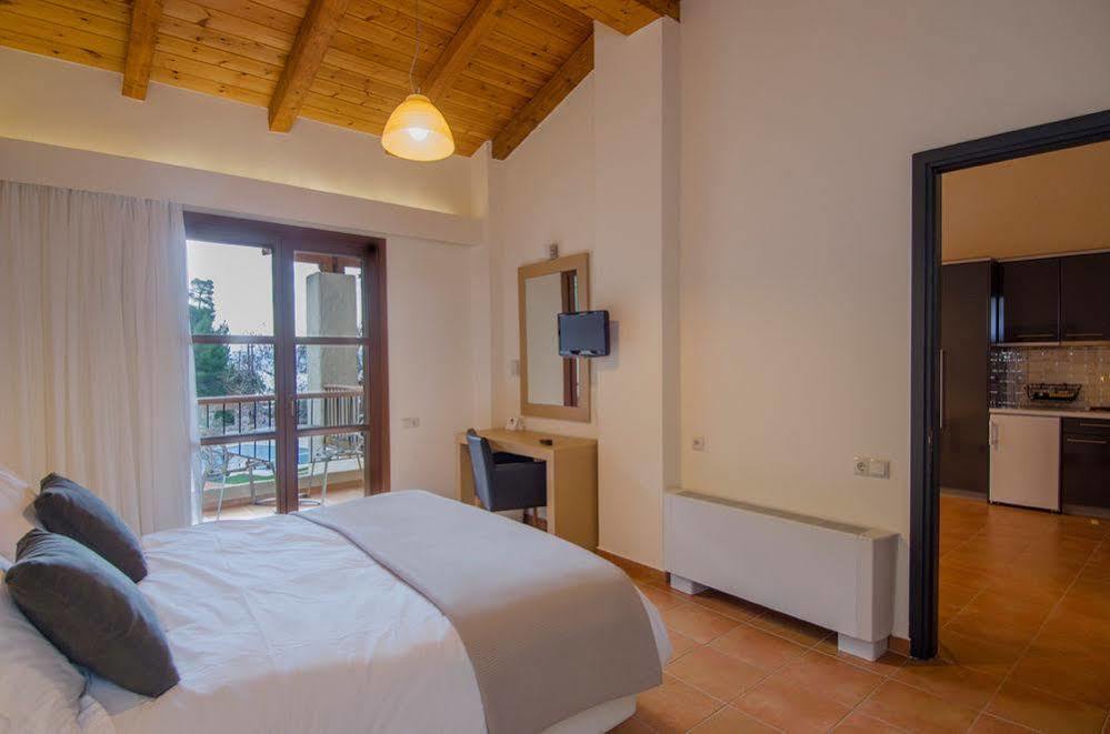 Kaminos Resort Límni Buitenkant foto
